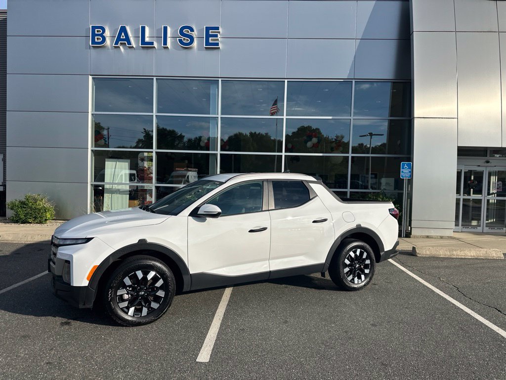 Used 2025 Hyundai Santa Cruz SEL FWD image 1