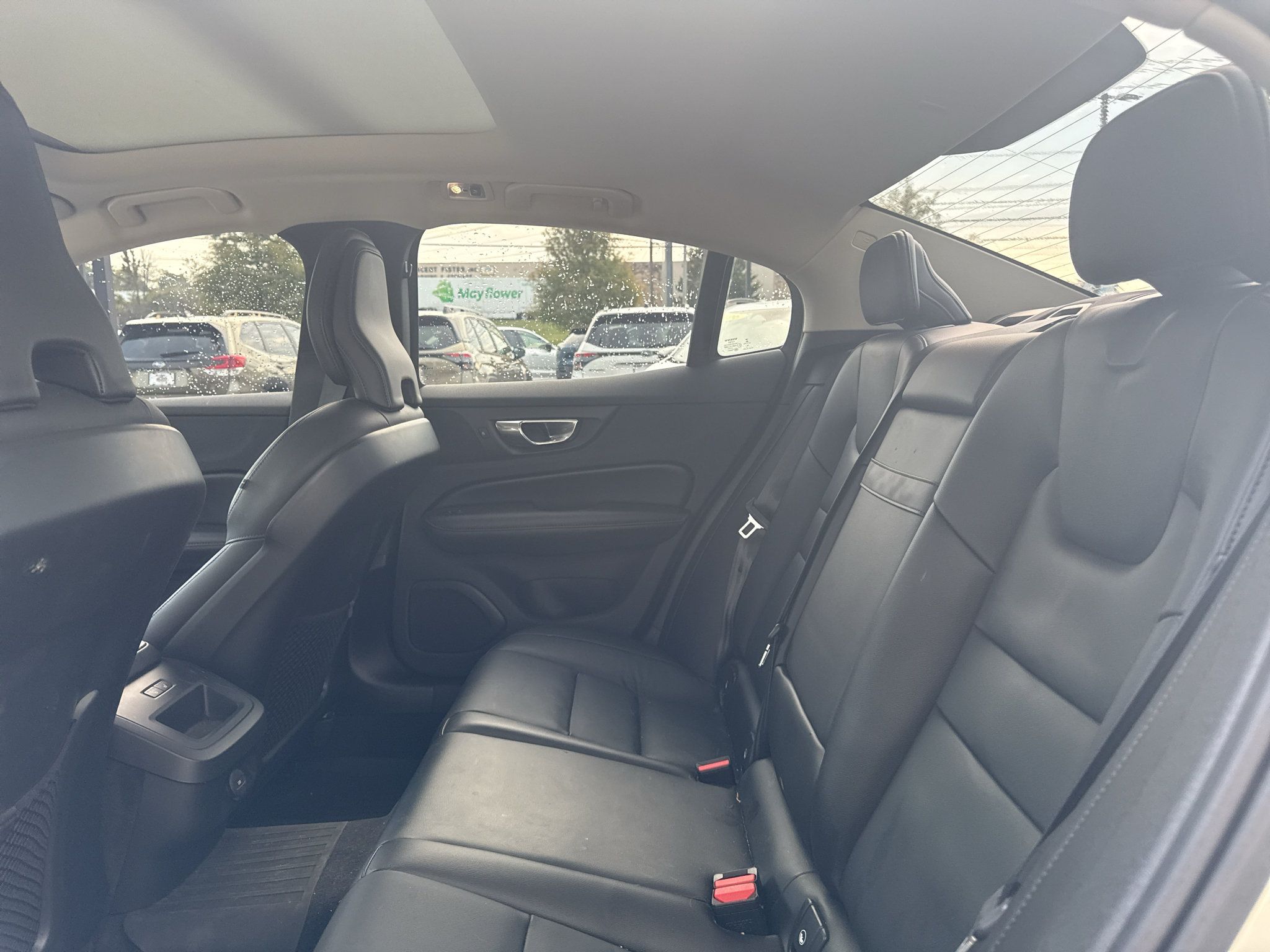 Used 2021 Volvo S60 T5 Momentum w/ Premium Package AWD/4WD image 10