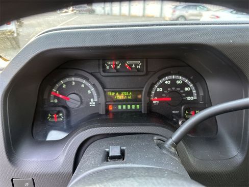 Used 2013 Ford E-350 and Econoline 350 XLT image 15