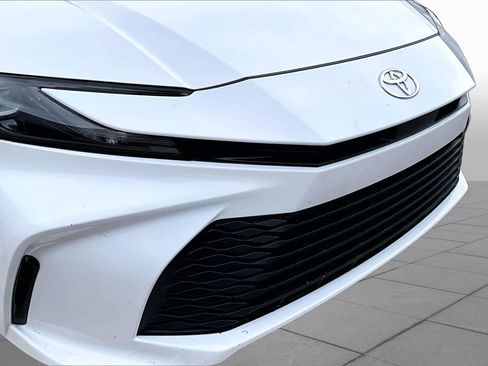 Used 2026 Toyota Camry LE FWD image 29