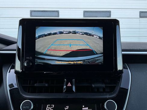 Used 2025 Toyota Corolla LE image 27