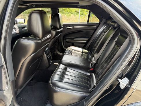 Used 2022 Chrysler 300 S RWD image 18