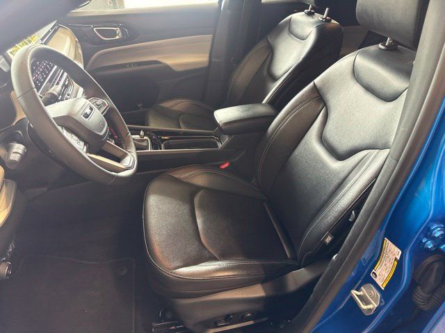 Used 2025 Jeep Compass Limited AWD/4WD image 19