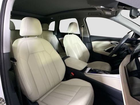 Used 2025 Audi Q5 Premium w/ Convenience Package AWD/4WD image 16