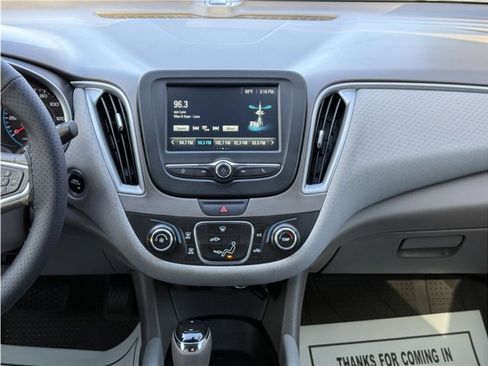 Used 2018 Chevrolet Malibu LS image 37