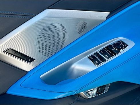 Used 2021 Chevrolet Corvette Stingray Premium Conv w/ Z51 Performance Package image 18