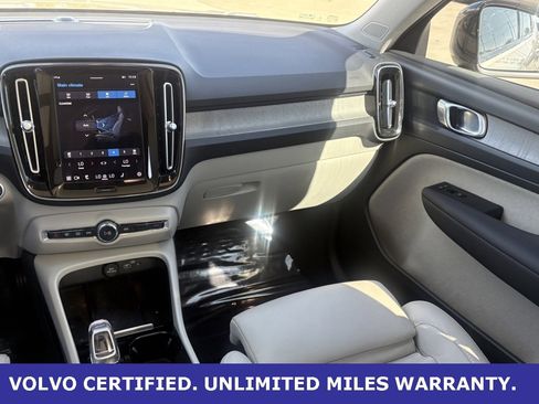 Certified 2023 Volvo XC40 B5 Plus w/ Protection Package Premier image 15