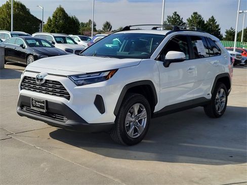 Used 2025 Toyota RAV4 XLE image 39