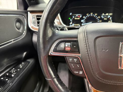 Used 2017 Lincoln Continental Reserve w/ Technology Package AWD/4WD image 31