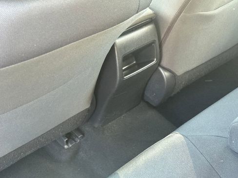 Used 2020 Toyota Corolla LE image 34