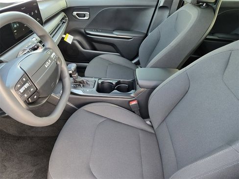 New 2026 Kia K4 LXS image 9