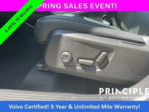 Certified 2025 Volvo XC40 B5 Core AWD/4WD image 31
