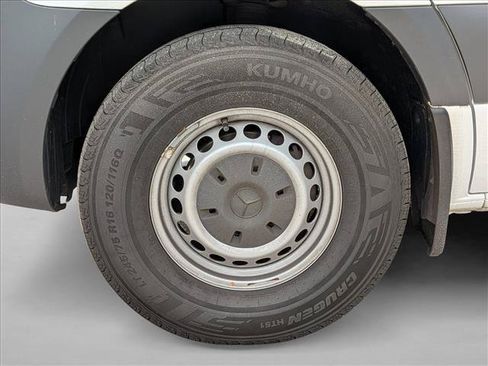 Used 2021 Mercedes-Benz Sprinter 2500 image 21