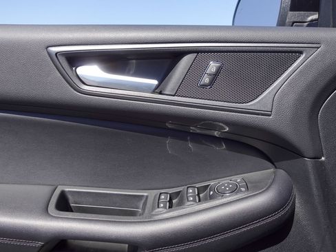 Used 2022 Ford Edge SE w/ Black Appearance Package AWD/4WD image 15