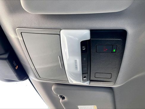 Used 2024 Mitsubishi Outlander SE FWD image 33