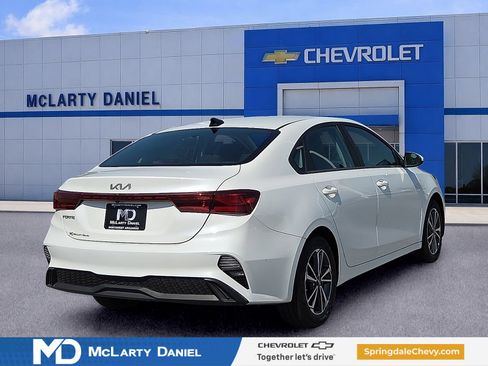 Used 2023 Kia Forte LXS FWD image 5