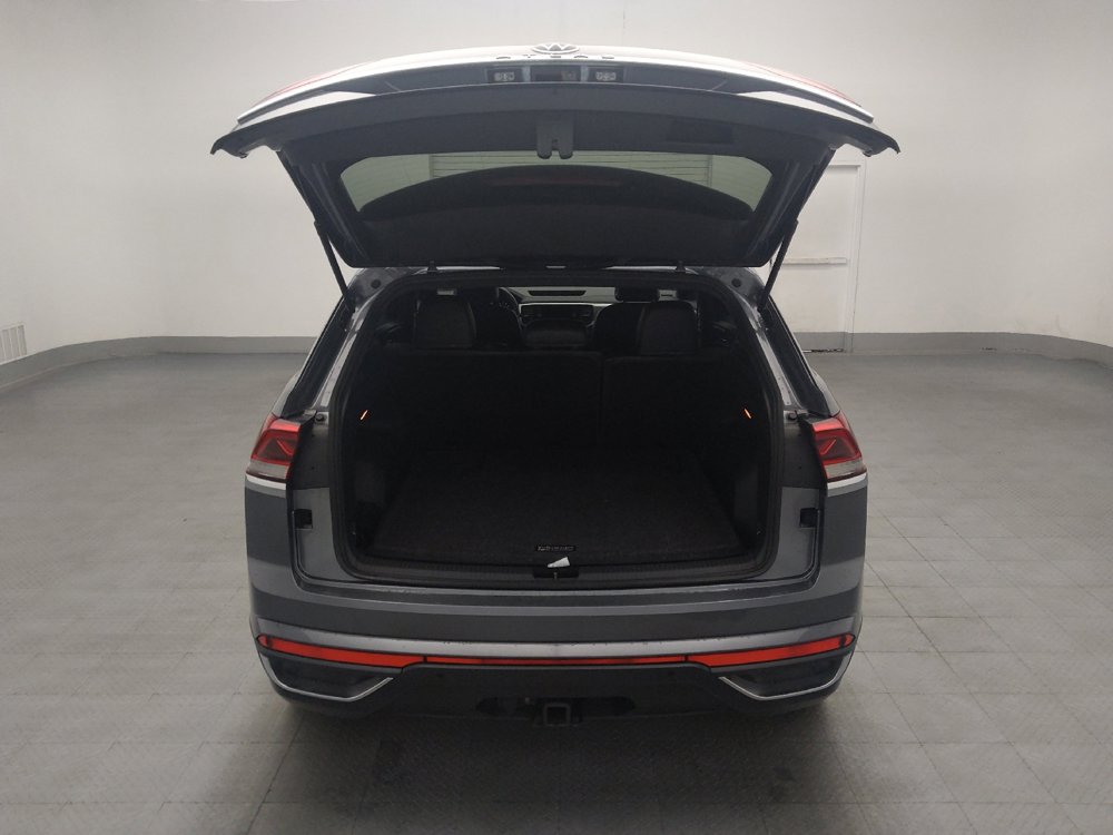 Used 2022 Volkswagen Atlas Cross Sport SE w/ Panoramic Sunroof Package FWD image 29