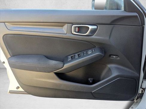 Used 2023 Honda Civic Sport image 13