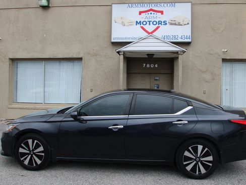 Used 2021 Nissan Altima 2.5 SV FWD image 5