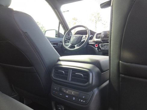 New 2026 Honda Ridgeline Black Edition image 26