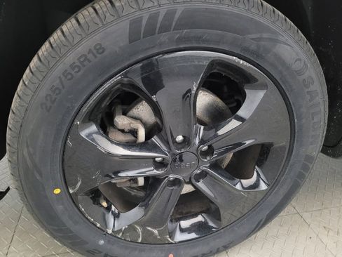 Used 2018 Jeep Compass Latitude w/ Popular Equipment Group AWD/4WD image 31
