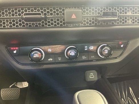 Certified 2025 Honda HR-V Sport image 26
