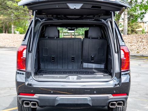 Used 2025 GMC Yukon AT4 Ultimate AWD/4WD image 26