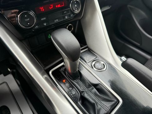 Used 2022 Mitsubishi Eclipse Cross ES image 21