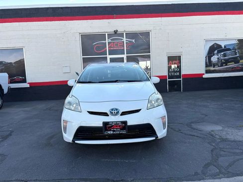 Used 2014 Toyota Prius One image 2