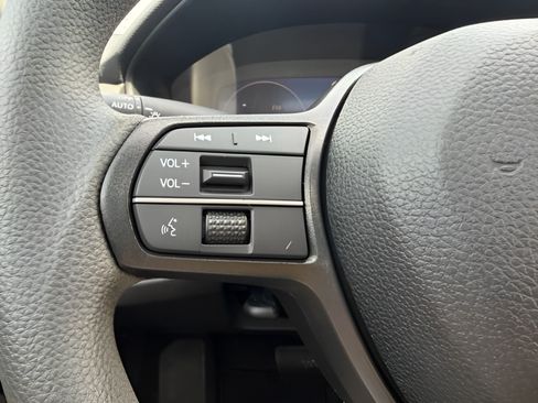 Certified 2023 Honda Accord EX image 13