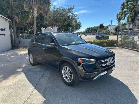 Used 2024 Mercedes-Benz GLE 450e 4MATIC image 3