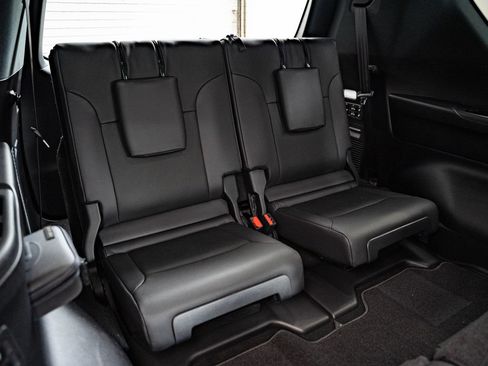 Used 2024 Lexus LX 600 4WD w/ Appearance Package image 48