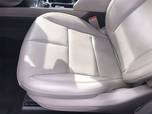 Used 2022 Lincoln Corsair AWD w/ Equipment Group 101A image 12