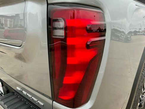 Used 2025 GMC Sierra 2500 Denali Ultimate AWD/4WD image 16