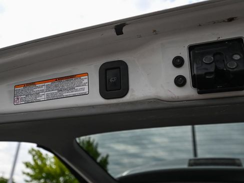 Used 2017 Toyota Sienna SE FWD image 17