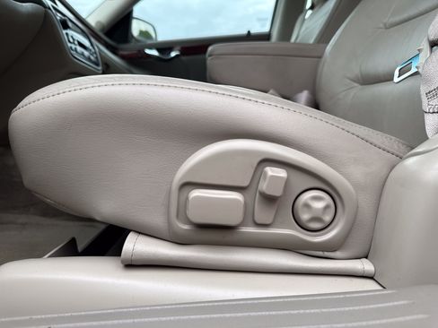 Used 2000 Cadillac De Ville w/ Comfort/Convenience Pkg FWD image 16