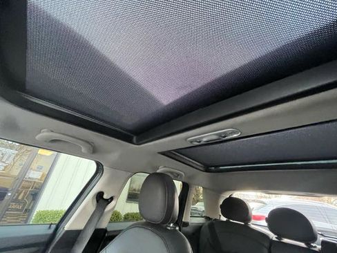 Used 2015 MINI Cooper 4-Door Hardtop image 21