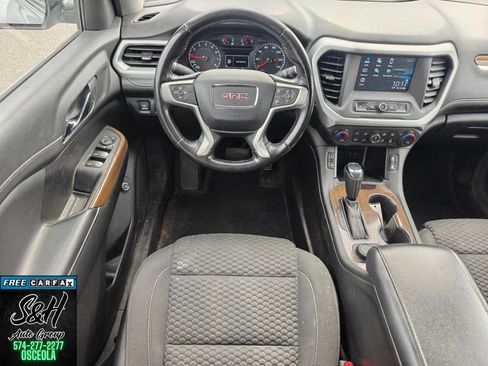 Used 2019 GMC Acadia SLE FWD image 4