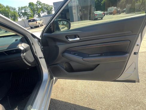Used 2021 Nissan Altima 2.5 SR FWD image 29
