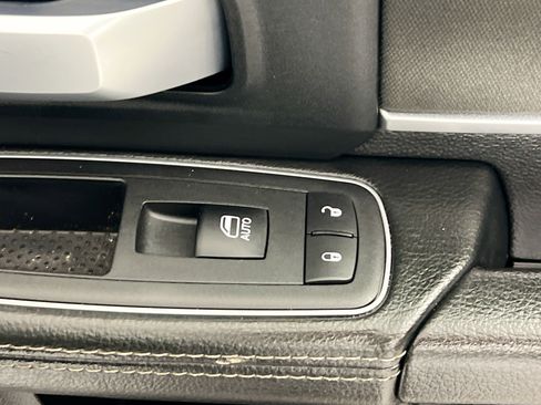 Used 2024 RAM 2500 Big Horn image 32