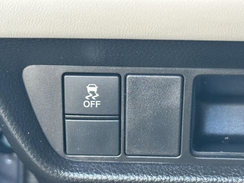 Used 2023 Honda HR-V LX image 14