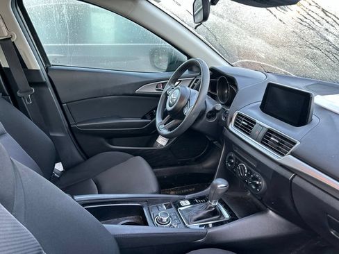 Used 2018 MAZDA MAZDA3 Sport FWD image 9