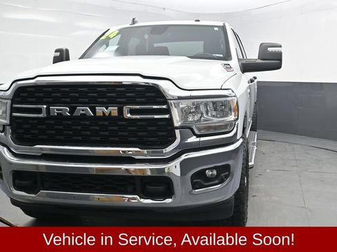 Used 2024 RAM 2500 Big Horn AWD/4WD image 2