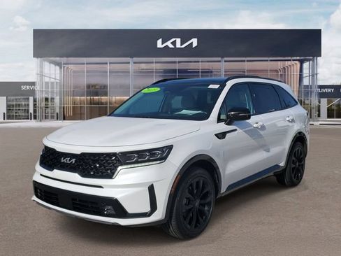 Certified 2023 Kia Sorento SX FWD image 3
