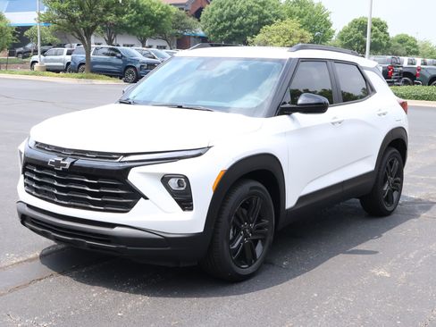 New 2026 Chevrolet TrailBlazer LT w/ Convenience Package FWD image 29
