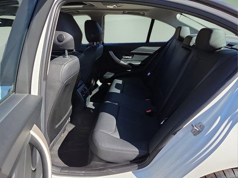 Used 2017 BMW 320i xDrive Sedan image 11