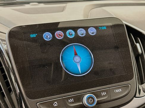 Used 2018 Chevrolet Volt LT w/ Comfort Package FWD image 22