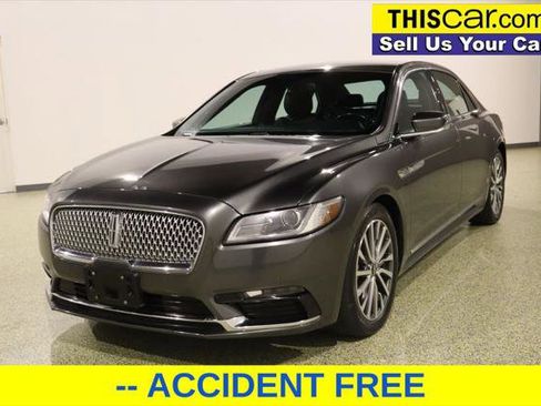 Used 2017 Lincoln Continental Select image 3
