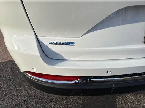 Used 2023 Jeep Grand Cherokee 4WD 4xe image 11