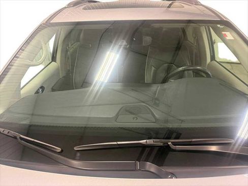 Certified 2021 Chrysler Pacifica Limited AWD/4WD image 14